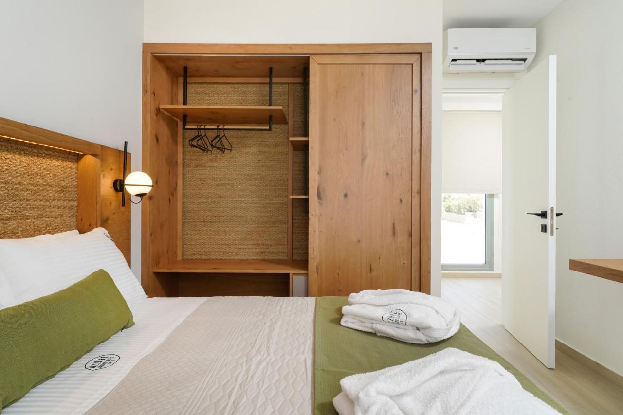 Azzure Luxury Suites Potos Dış mekan fotoğraf
