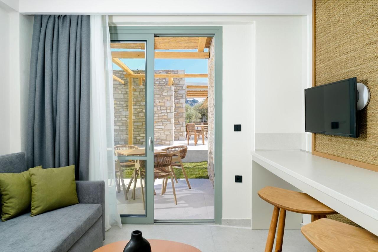 Azzure Luxury Suites Potos Dış mekan fotoğraf