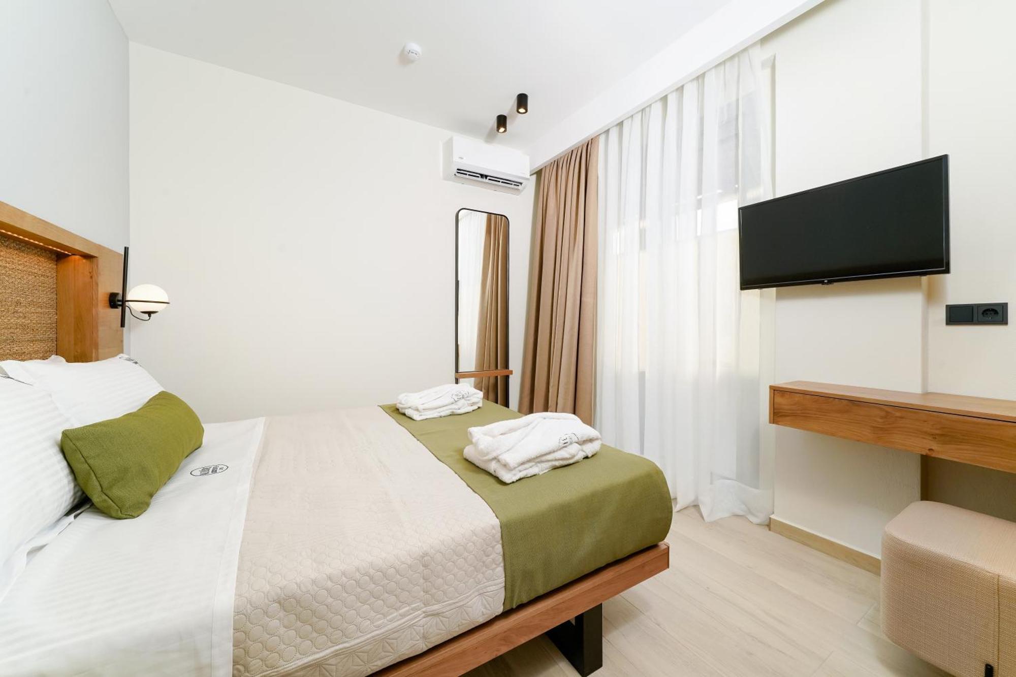 Azzure Luxury Suites Potos Dış mekan fotoğraf