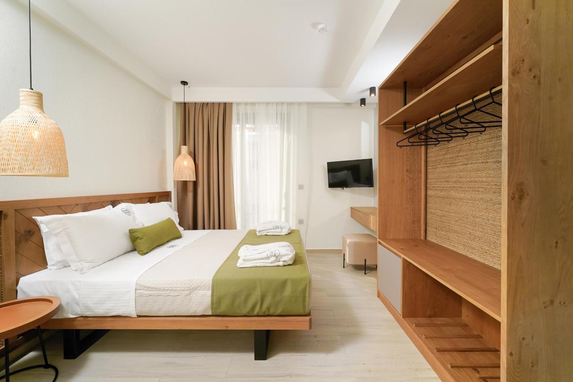 Azzure Luxury Suites Potos Dış mekan fotoğraf
