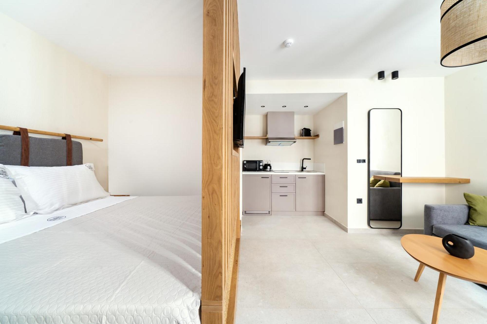Azzure Luxury Suites Potos Dış mekan fotoğraf